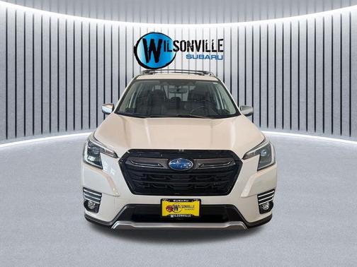 Crystal White Pearl 2023 Subaru Forester Touring