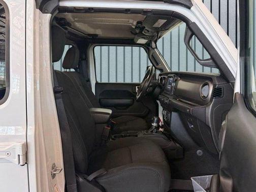 Bright White Clearcoat 2020 Jeep Gladiator Sport
