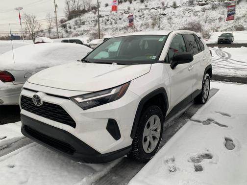 2023 Toyota RAV4 LE