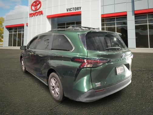 Cypress 2024 Toyota Sienna LE