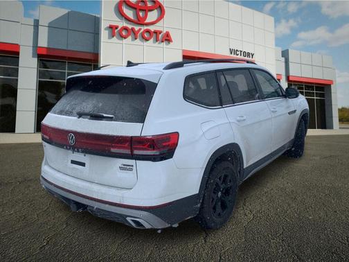 2025 Volkswagen Atlas 2.0T Peak Edition