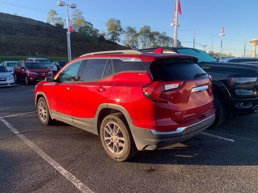 2022 GMC Terrain SLT