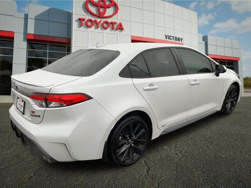 2024 Toyota Corolla Hybrid SE