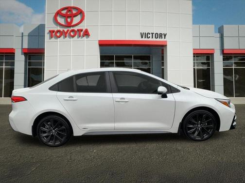 2024 Toyota Corolla Hybrid SE