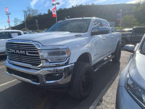 2019 RAM 2500 Laramie Crew Cab 4x4 6'4' Box