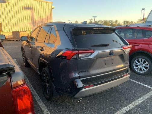 2023 Toyota RAV4 Hybrid SE