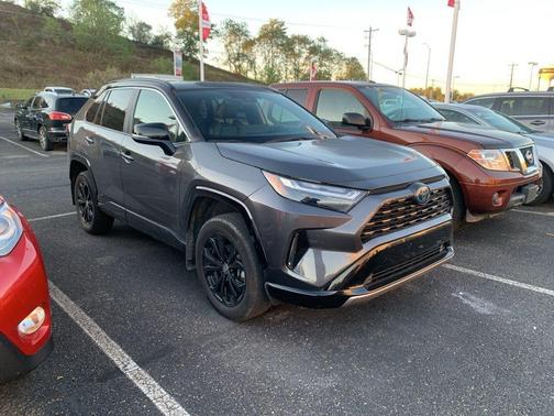 2023 Toyota RAV4 Hybrid SE