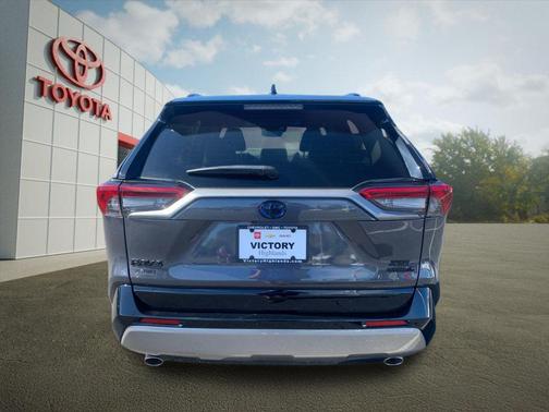 2023 Toyota RAV4 Hybrid SE