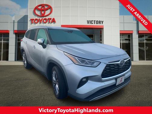 2023 Toyota Highlander Platinum