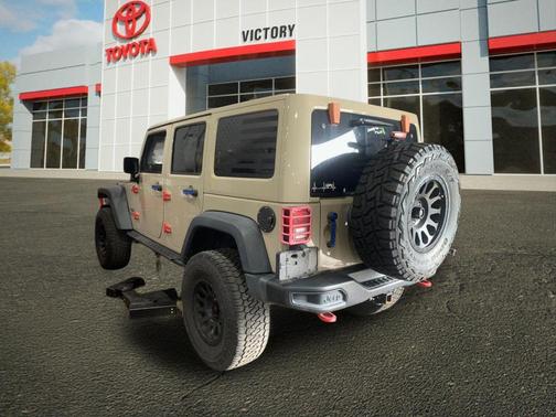 Granite Crystal Metallic Clearcoat 2017 Jeep Wrangler Unlimited Rubicon