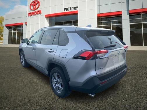 2025 Toyota RAV4 Hybrid XLE
