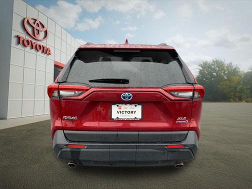 2021 Toyota RAV4 Hybrid XLE Premium