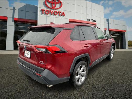 2021 Toyota RAV4 Hybrid XLE Premium