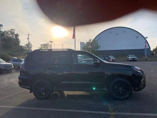 2023 Lexus GX 460 Base