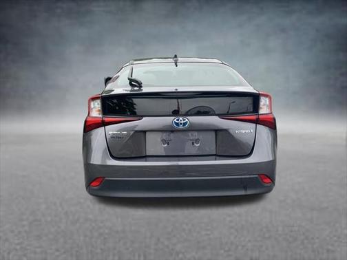 2022 Toyota Prius LE