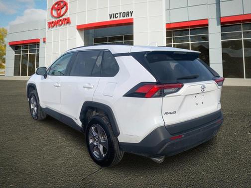 Ice Cap 2025 Toyota RAV4 Hybrid XLE