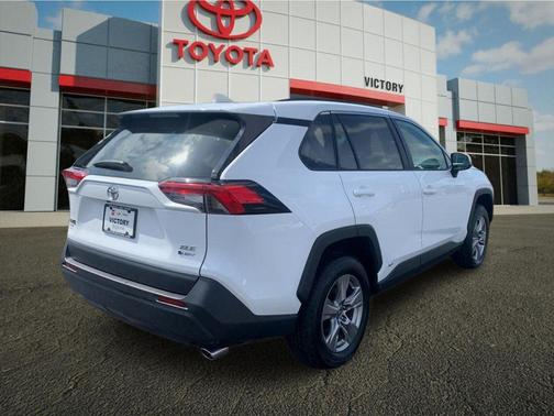 2025 Toyota RAV4 Hybrid XLE