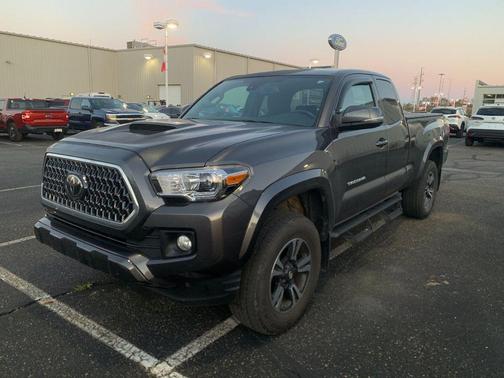 2019 Toyota Tacoma SR