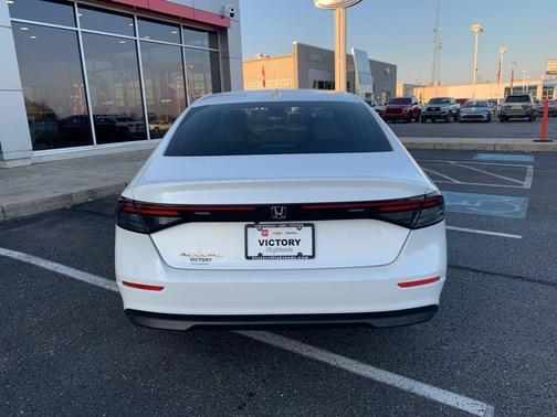 2023 Honda Accord LX 1.5T