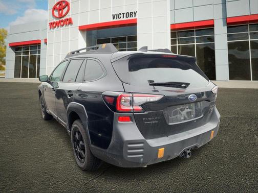 Crystal Black Silica 2025 Subaru Outback Wilderness