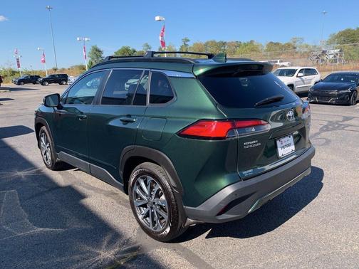 2022 Toyota Corolla Cross XLE