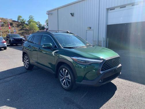 2022 Toyota Corolla Cross XLE