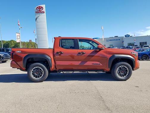 2025 Toyota Tacoma TRD Off-Road