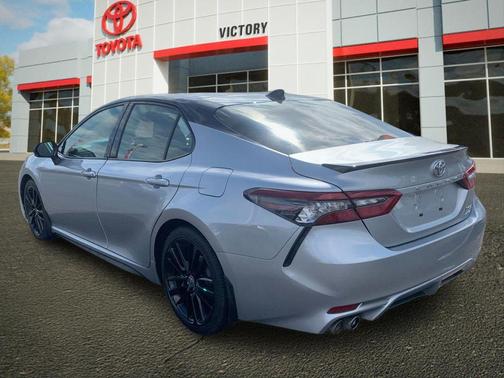 Celestial Silver Metallic/Midnight Black Metallic 2023 Toyota Camry XSE