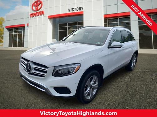 Polar White 2017 Mercedes-Benz GLC 300 4MATIC