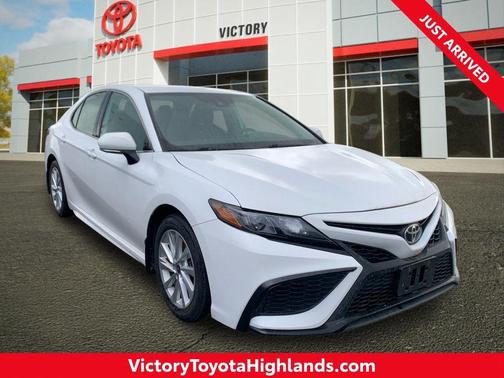 Ice Cap 2023 Toyota Camry SE