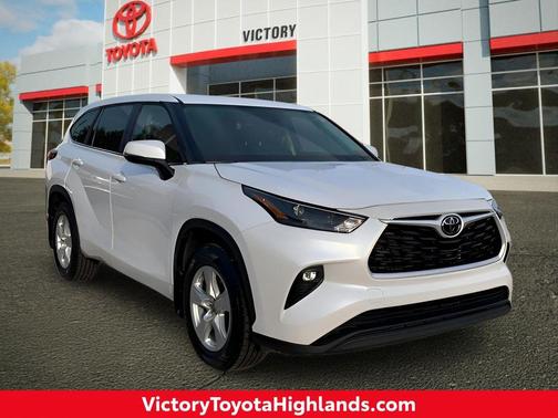 2023 Toyota Highlander LE
