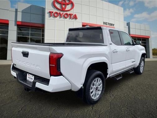 Ice 2026 Toyota Tacoma SR5