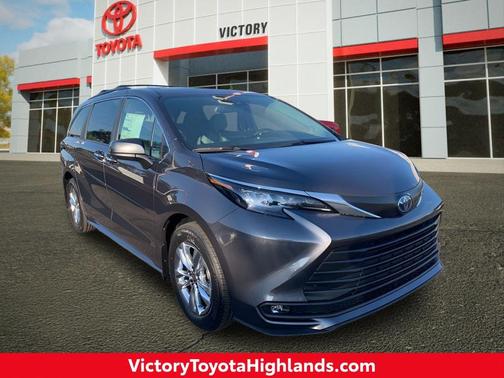 2025 Toyota Sienna XLE 7 Passenger