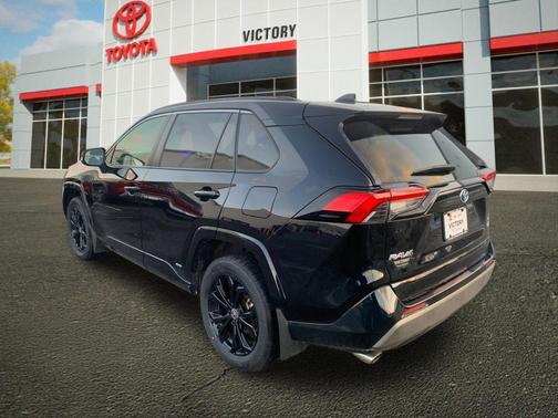 2023 Toyota RAV4 Hybrid SE