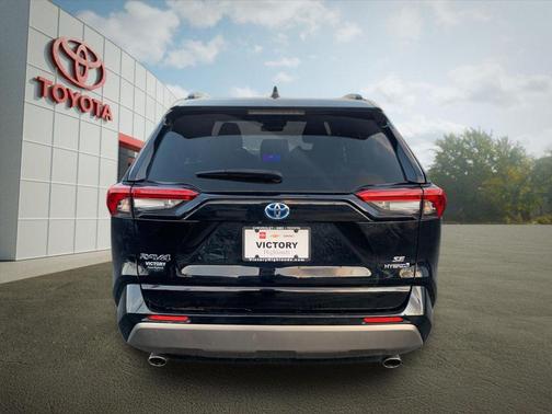2023 Toyota RAV4 Hybrid SE
