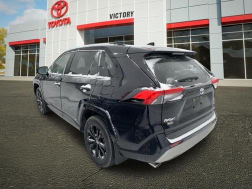 2023 Toyota RAV4 Hybrid SE