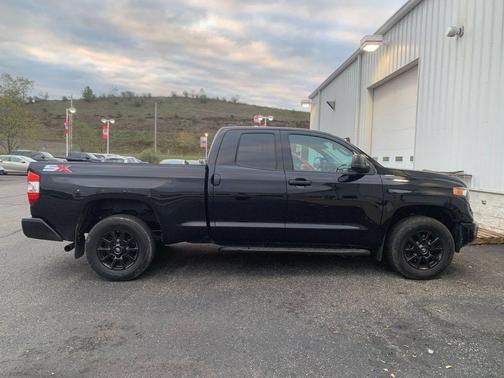 2020 Toyota Tundra SR5
