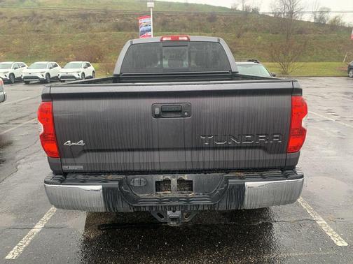 2018 Toyota Tundra SR5