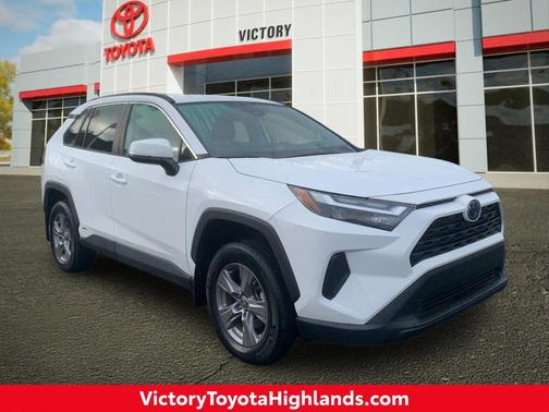 2022 Toyota RAV4 Hybrid XLE