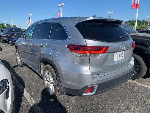 Celestial Silver Metallic 2018 Toyota Highlander Limited