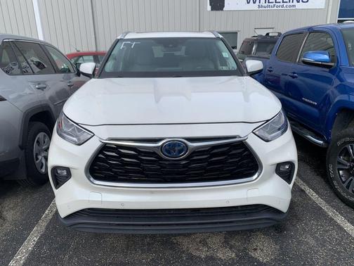 Blizzard Pearl 2020 Toyota Highlander XLE