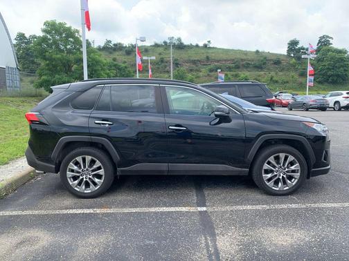 Midnight Black Metallic 2019 Toyota RAV4 Limited