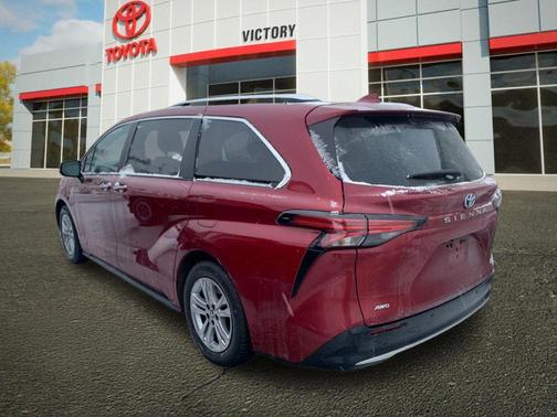 2021 Toyota Sienna Platinum 7 Passenger