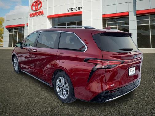 2021 Toyota Sienna Platinum 7 Passenger