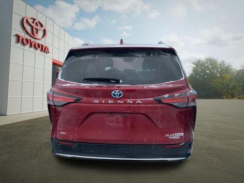 2021 Toyota Sienna Platinum 7 Passenger