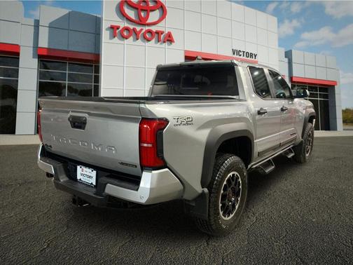 2026 Toyota Tacoma Hybrid TRD Off Road