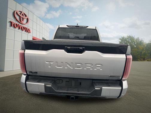 2025 Toyota Tundra Hybrid Platinum