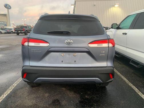 2022 Toyota Corolla Cross LE