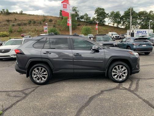 2025 Toyota RAV4 XLE Premium