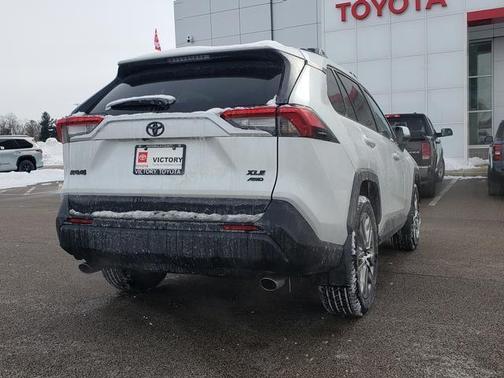 2025 Toyota RAV4 XLE Premium